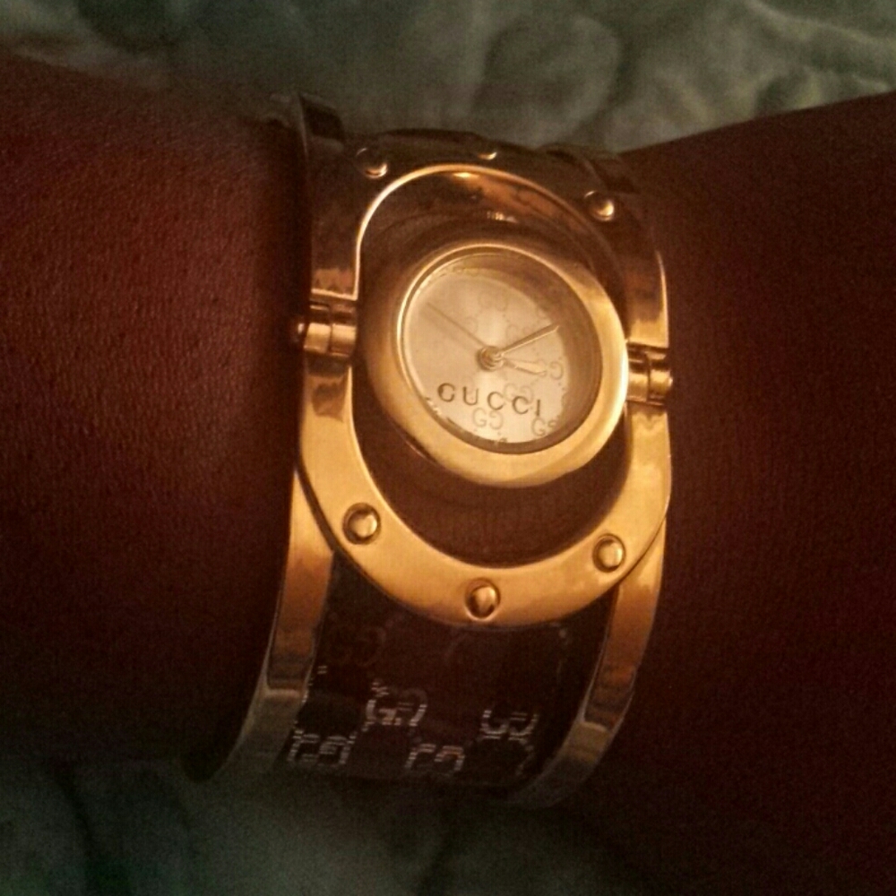 COPY - Gucci twirl watch